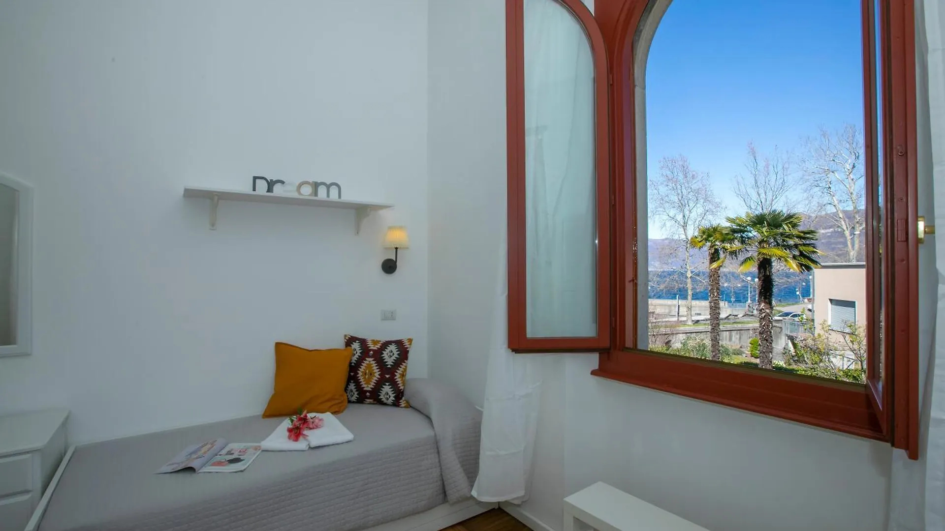 Apartment Ferienwohnung Residenza Gardenia Luino