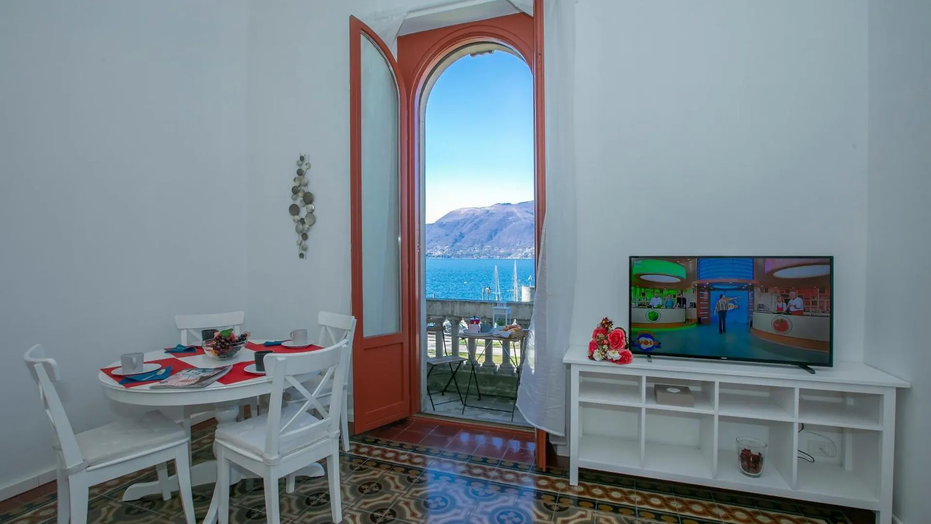 Apartment Ferienwohnung Residenza Gardenia Luino Italien
